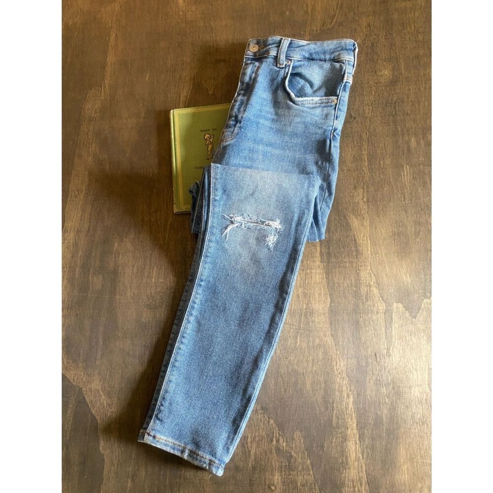 Zara Light Wash Distressed Slim Jeans